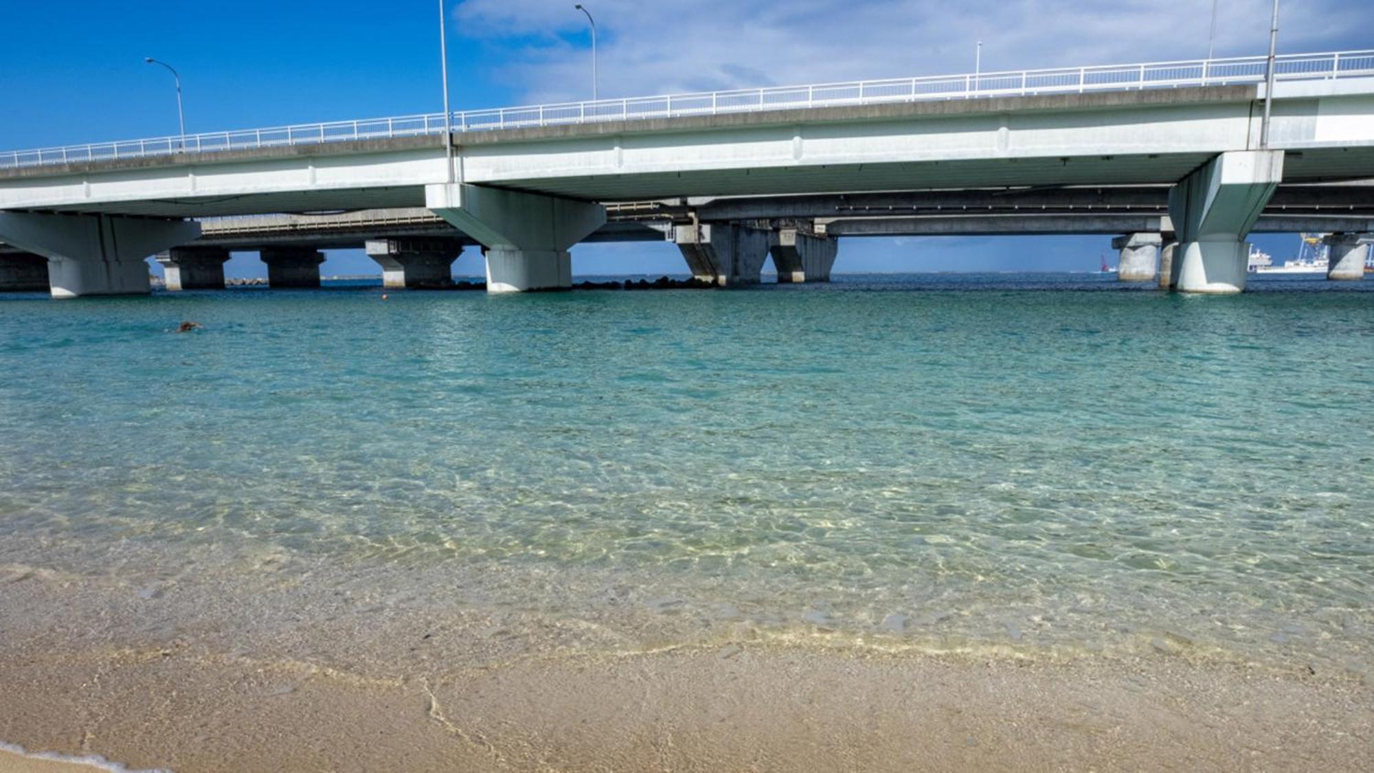 Toyoko Inn Okinawa Naha Asahibashi Ekimae Екстер'єр фото