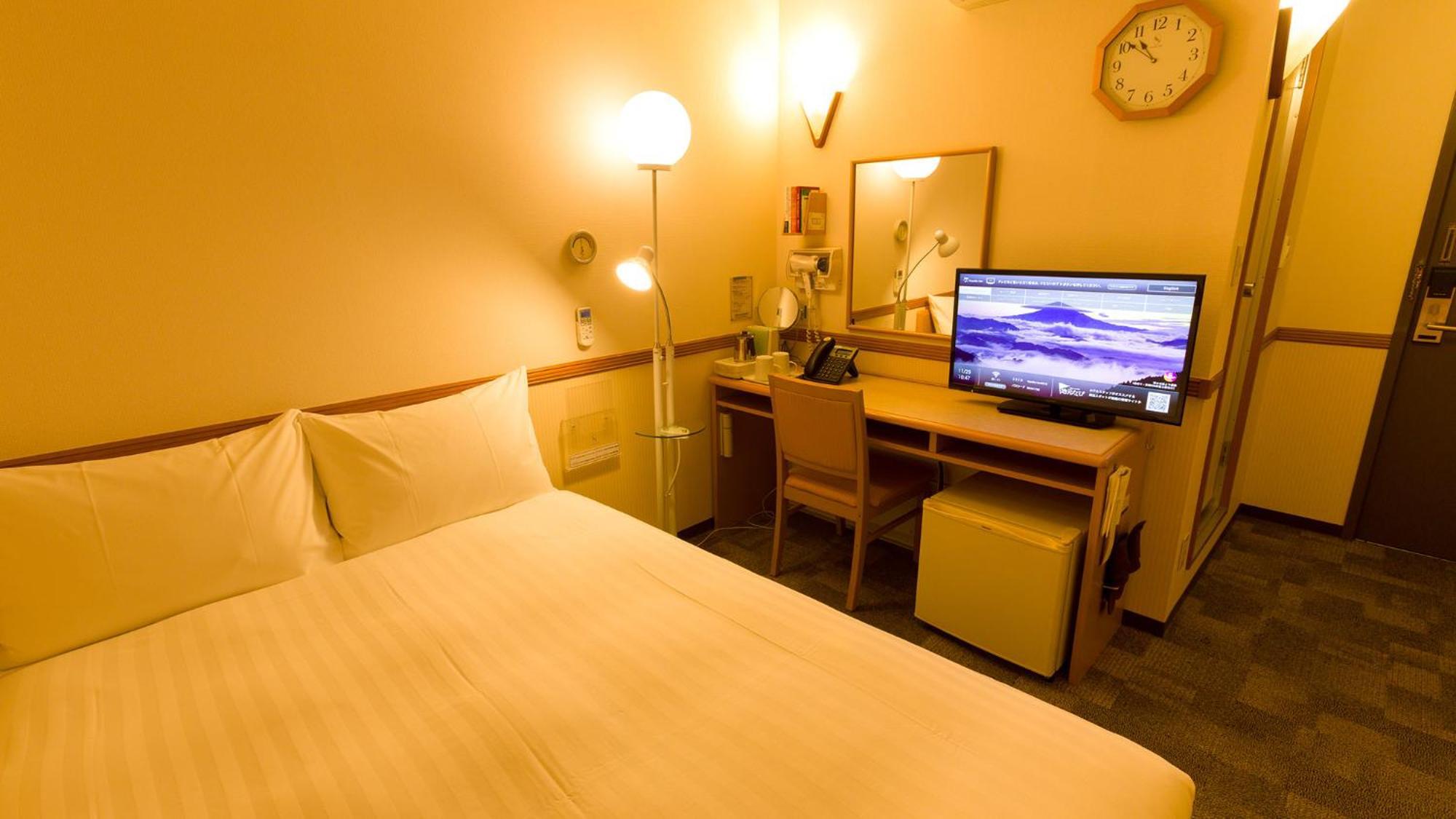 Toyoko Inn Okinawa Naha Asahibashi Ekimae Номер фото