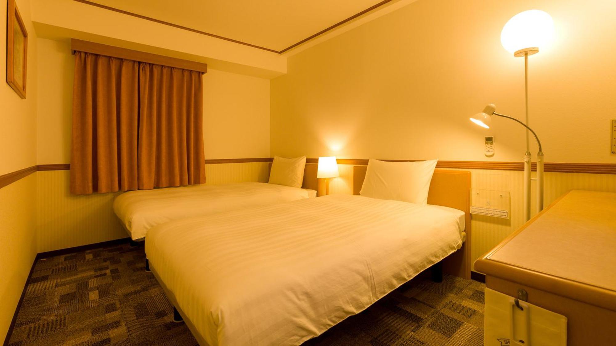 Toyoko Inn Okinawa Naha Asahibashi Ekimae Номер фото